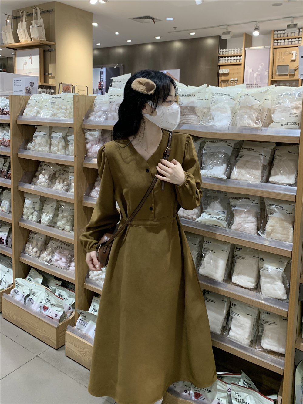 Real shot of high-end first love tea break skirt corduroy long skirt for women autumn French gentle style dress