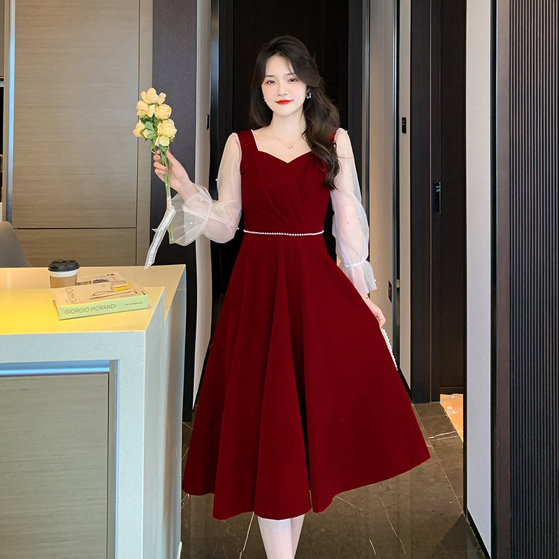 訂婚禮服女酒紅色長袖絲絨敬酒服新娘2023新款回門定親中長款秋冬