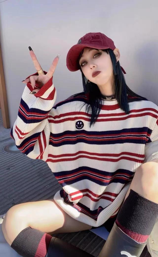 V/round neck rainbow striped loose big sweater women's long-sleeved European 2023 new embroidered letter striped sweater
