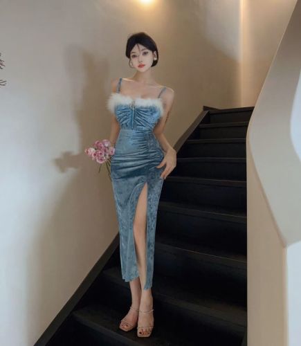 Real shot of early winter new elegant tight-fitting high-end velvet party dress mid-length skirt tube top dress