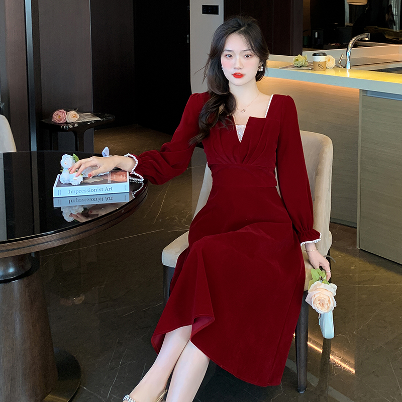 訂婚禮服連衣裙女秋季酒紅色新娘敬酒服2023新款小個子結婚法式冬