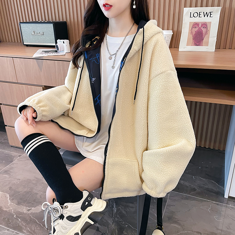 Actual shot of 100 polyester winter Korean style loose hooded cartoon print jacket workwear large size velvet jacket for women