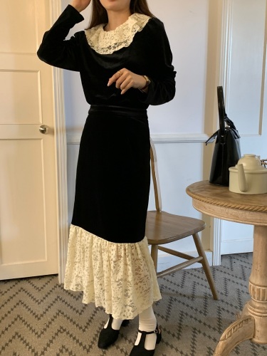 Real shot French elegant lace collar contrast velvet top + fishtail skirt lace splicing skirt suit
