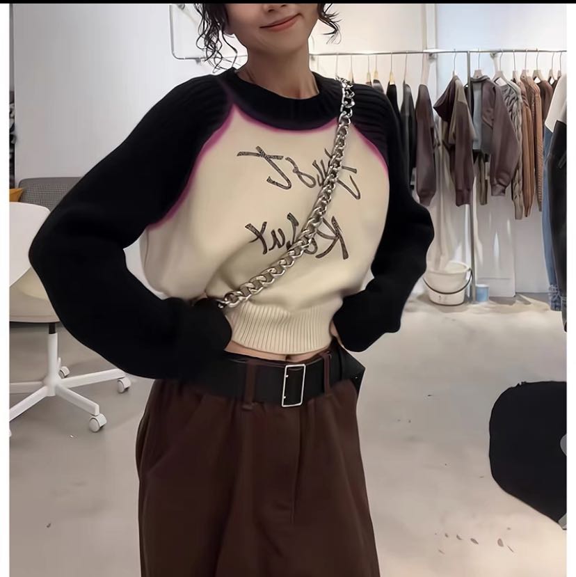 高級感氣質洋氣個性撞色短款針織衫女秋季設計感軟糯顯瘦減齡毛衣