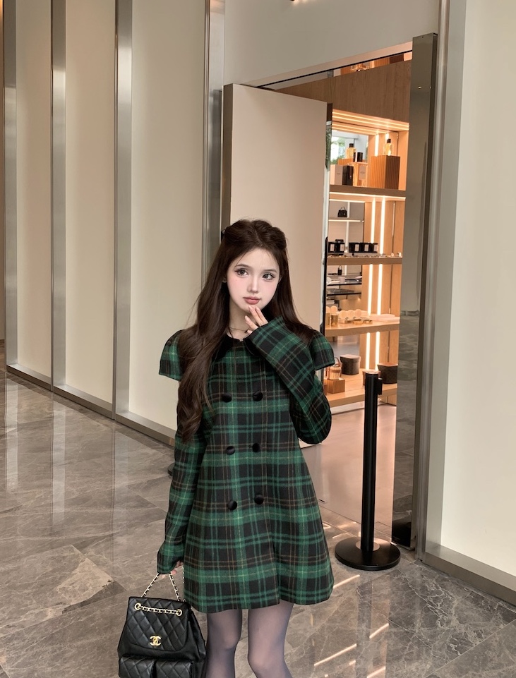Actual shot of Korean style slim-fitting mid-length doll collar retro long-sleeved plaid dress with rich gold feel