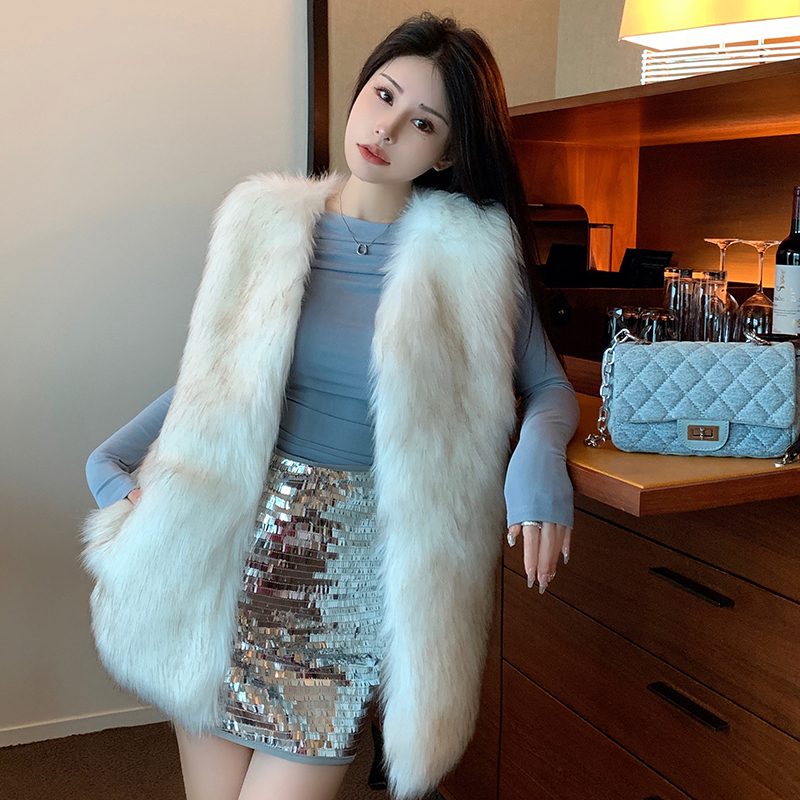 Actual shot of high-end autumn and winter new Korean style eco-friendly fur fox fur vest for women with mid-length outer style