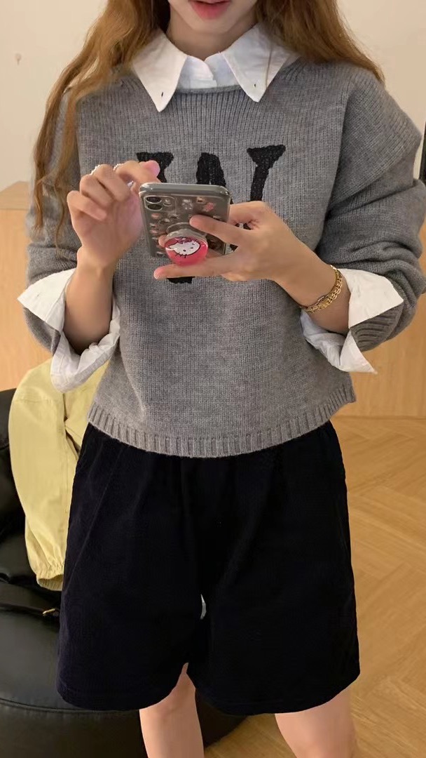 W字母圓領毛衣女2023新款秋季慵懶風寬鬆高腰顯瘦針織衫短款上衣