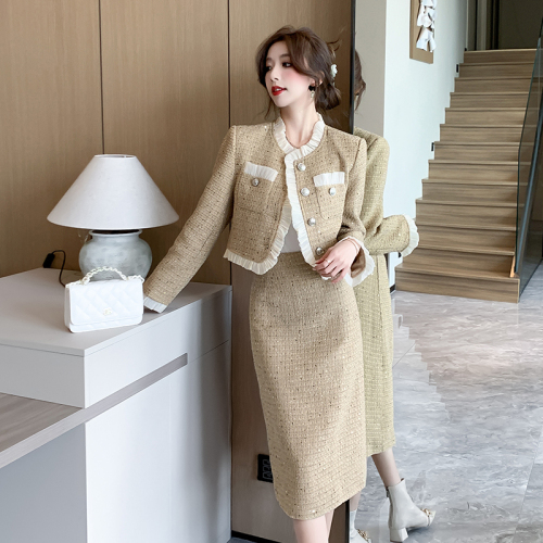 Actual shot of the new autumn and winter retro high-end temperament celebrity waist slimming small fragrant skirt suit two-piece set