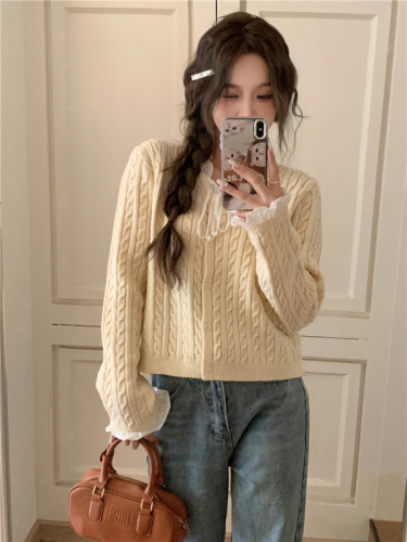 Actual shot of Korean spliced ​​ribbon fungus-edged twist knitted cardigan, versatile college style sweet age-reducing jacket