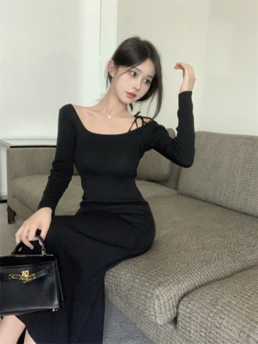 Actual shot of new autumn style gentle knitted long skirt one-shoulder strappy slim dress