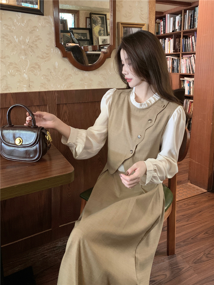 Real shot!  French retro lace round neck fake two piece design waist slimming long sleeve elegant dress