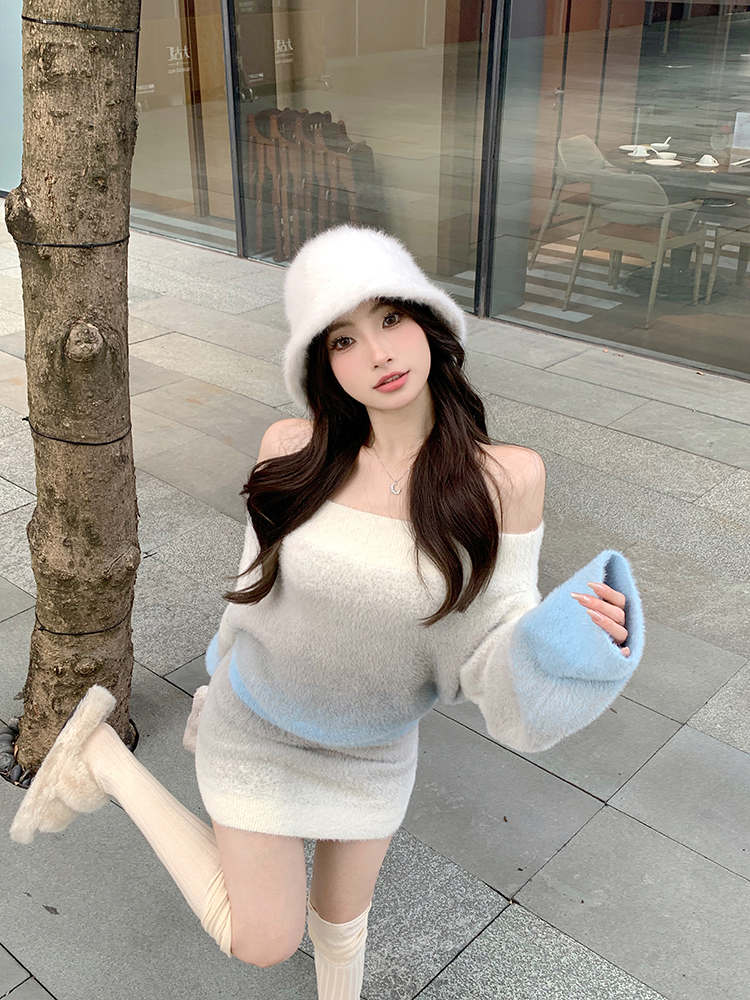 Real shot of one-shoulder gradient off-shoulder thickened sweater skirt suit for women in autumn and winter temperament short knitted