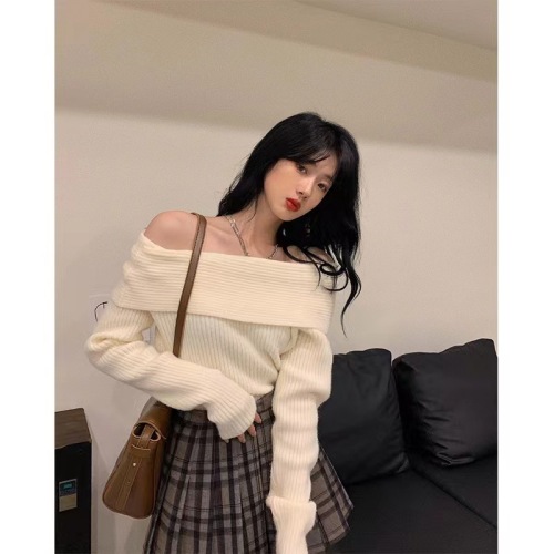 Minimalist Design Off-the-Shoulder One-Shoulder Sweater for Women - Autumn/Winter  New Arrival - Spicy Girl Top - Thickened Lazy Style