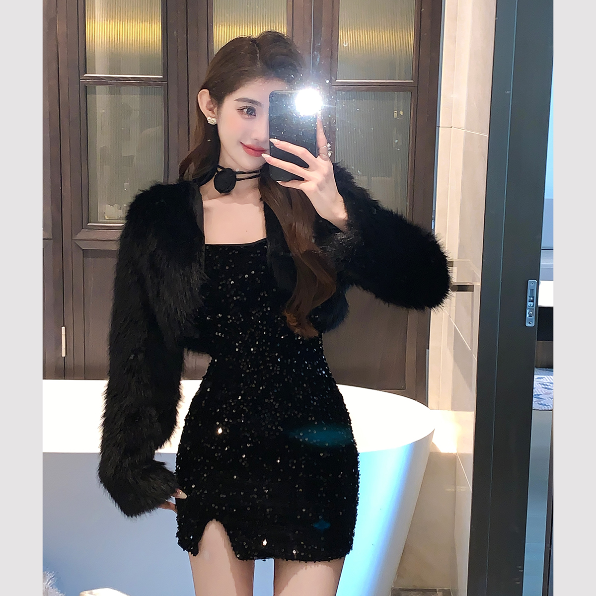 Real shot of short waistcoat fur coat + tube top sequined dress two-piece set