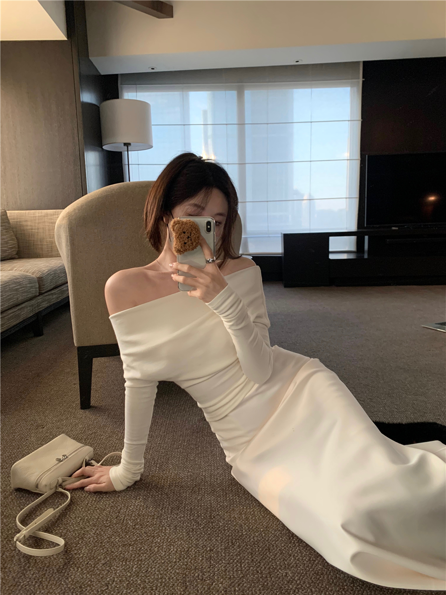Real shot of satin lazy style skirt + slim fit top