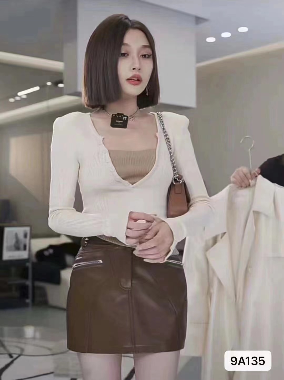 2023秋季新款韓版潮流拼色假兩件設計顯瘦長袖上衣女