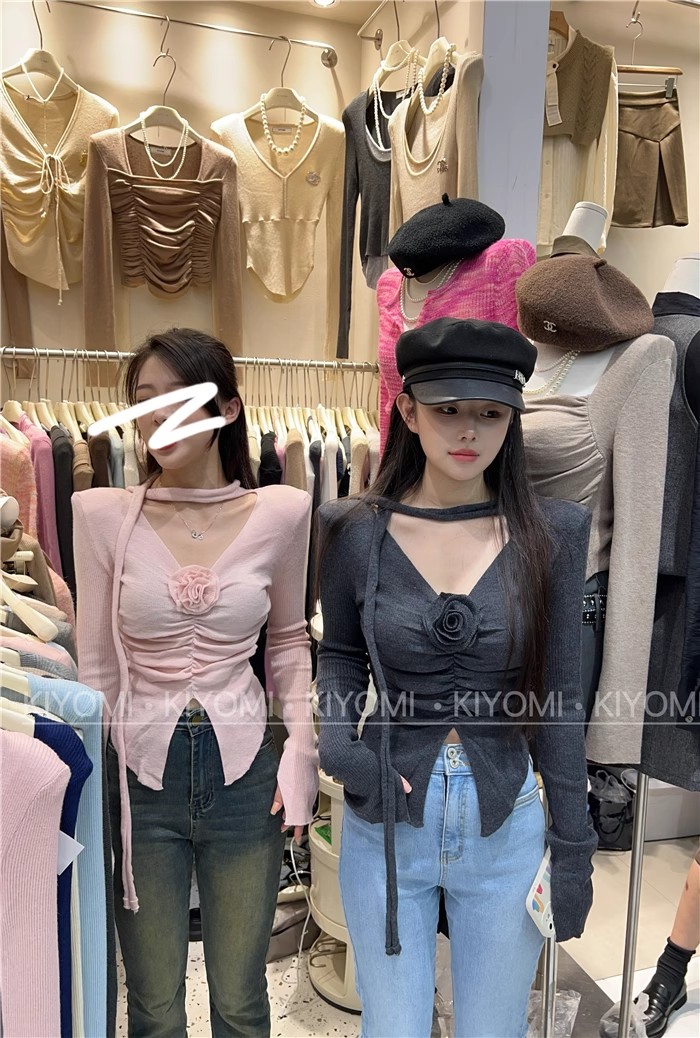 KIYOMI2023秋季新款純欲風辣妹V領掛脖長袖針織衫女褶皺花朵上衣