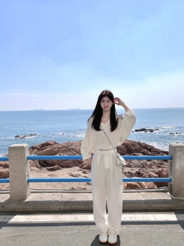 实拍  新款韩版慵懒风宽松蝙蝠袖针织衫毛衣女