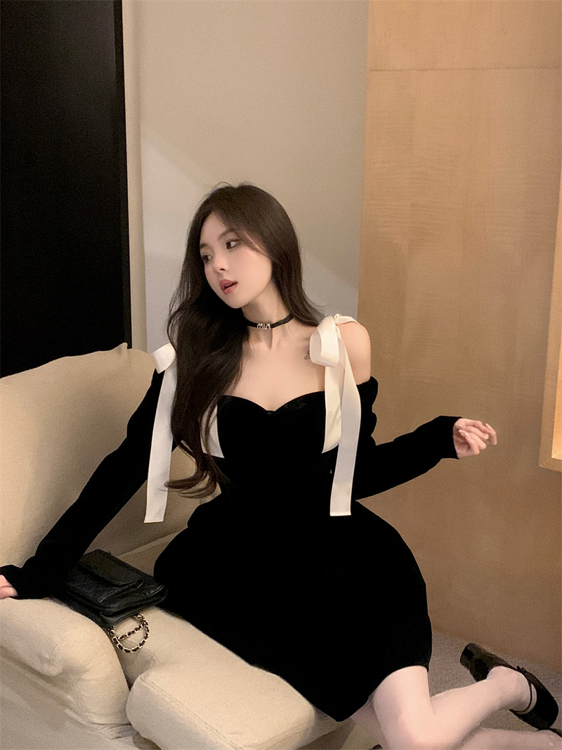 實拍~秋冬新款法式赫本風黑色絲絨連衣裙子秋冬氣質小黑裙女