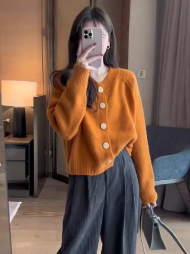 Japanese retro soft waxy knitted cardigan for women autumn and winter  new small loose lazy short sweater jacket