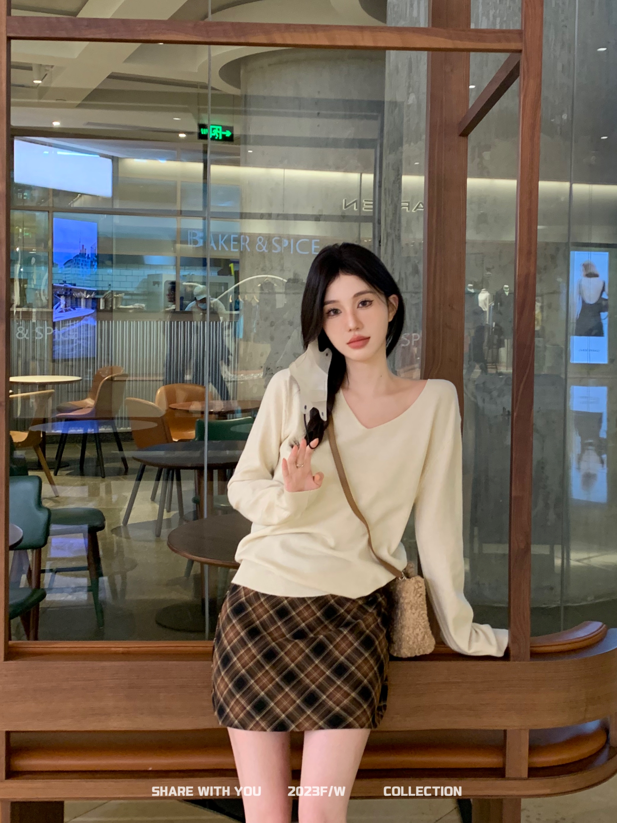 Real shot solid color V-neck sweater bottoming versatile pullover inner bottoming shirt top two-piece set