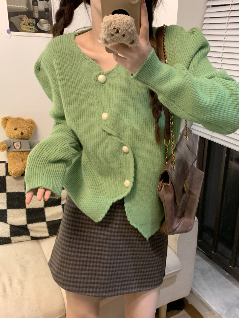 Actual shot of Korean style small fragrance style sweater jacket for women in autumn and winter irregular and western style slim outer knitted cardigan