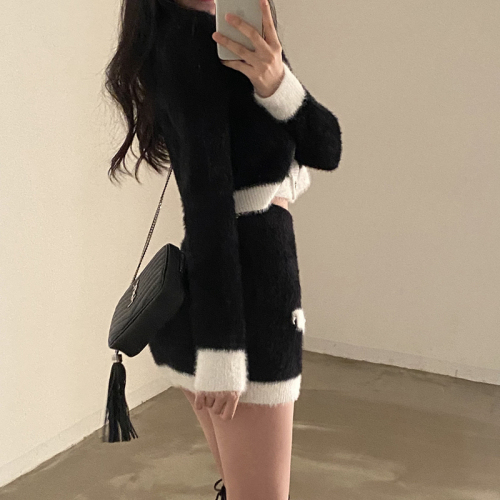 Korean chic temperament small fragrance plush knitted cardigan hot girl short skirt two-piece set for women