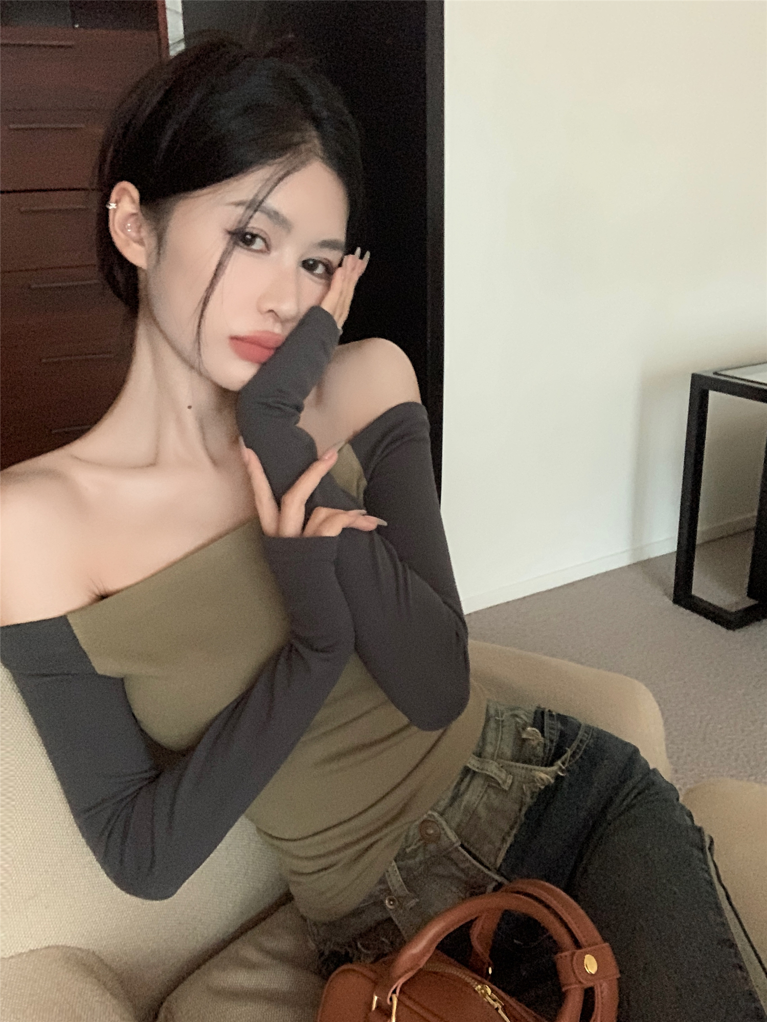 實拍~辣妹純欲風內搭上衣一字肩長袖插肩T恤緊身漏肩打底衫