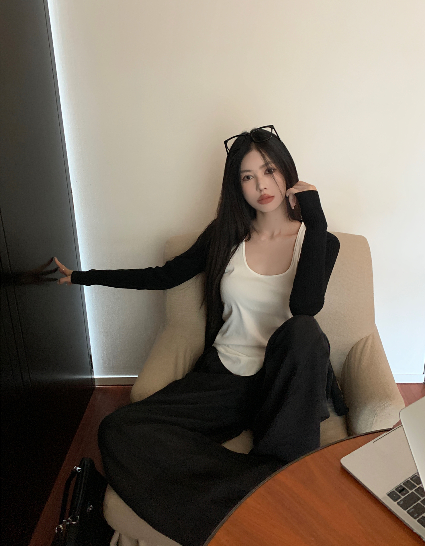 實拍~U領吊帶背心修身顯瘦外穿打底上衣開衫銅氨絲長褲三件套