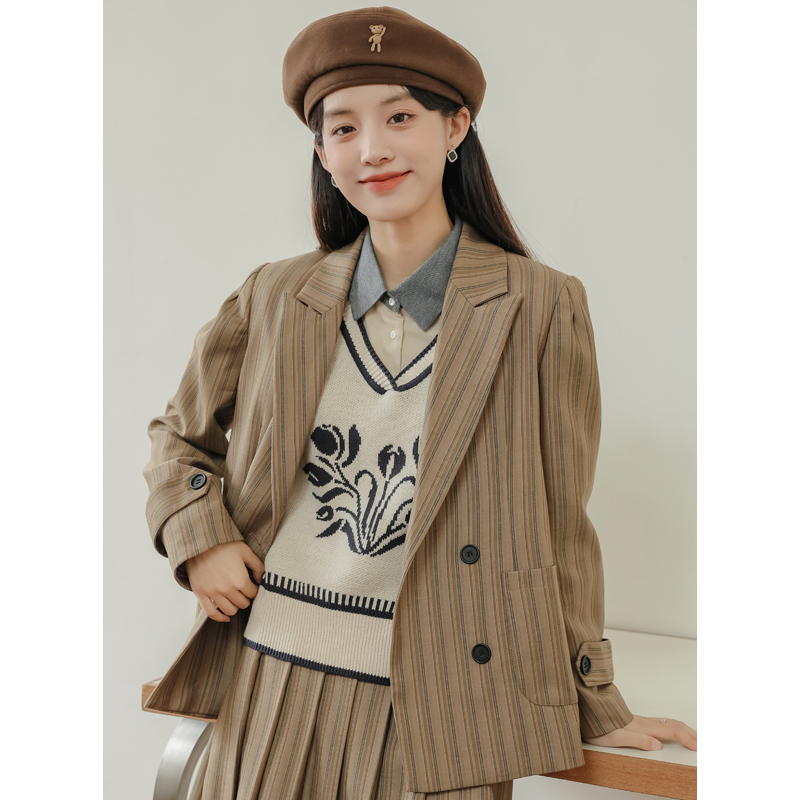 No less than 159 real shot autumn and winter college style long-sleeved suit loose jacket