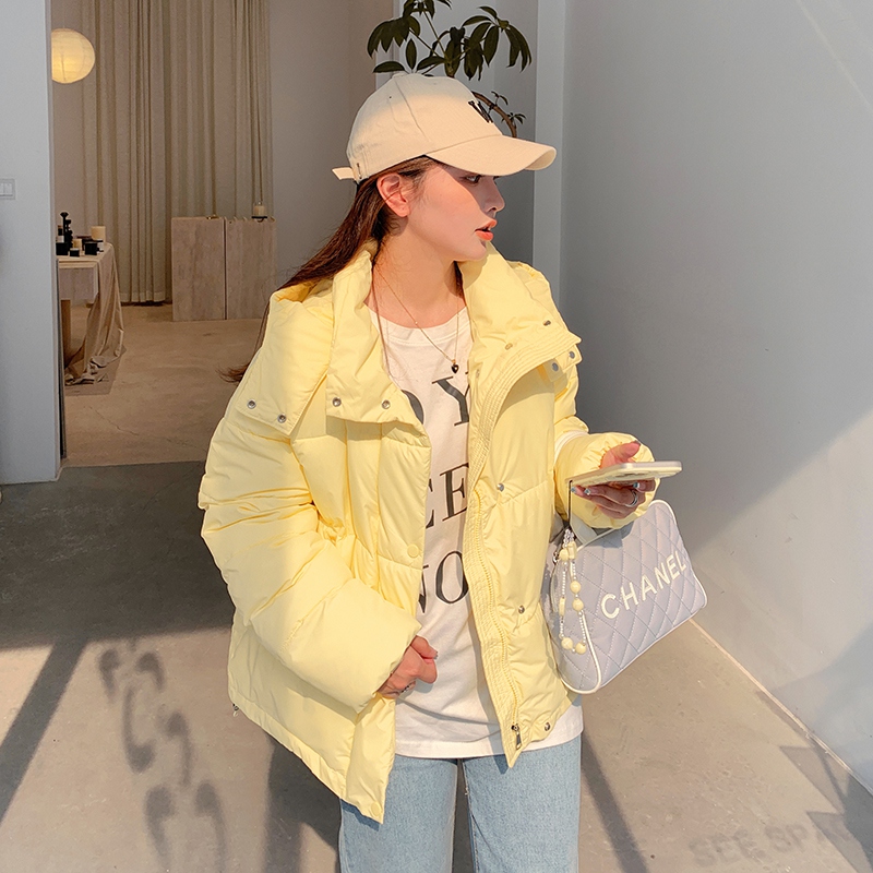 Actual shot of 2023 new candy-colored down cotton jacket for female students, loose removable hood, Korean style bread jacket, short jacket