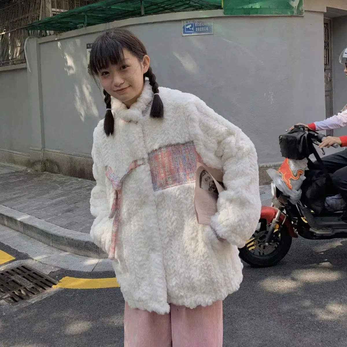 Lamb wool coat for women 2023 autumn and winter style small fragrance rabbit velvet brushed fur top thickened stand collar fur coat