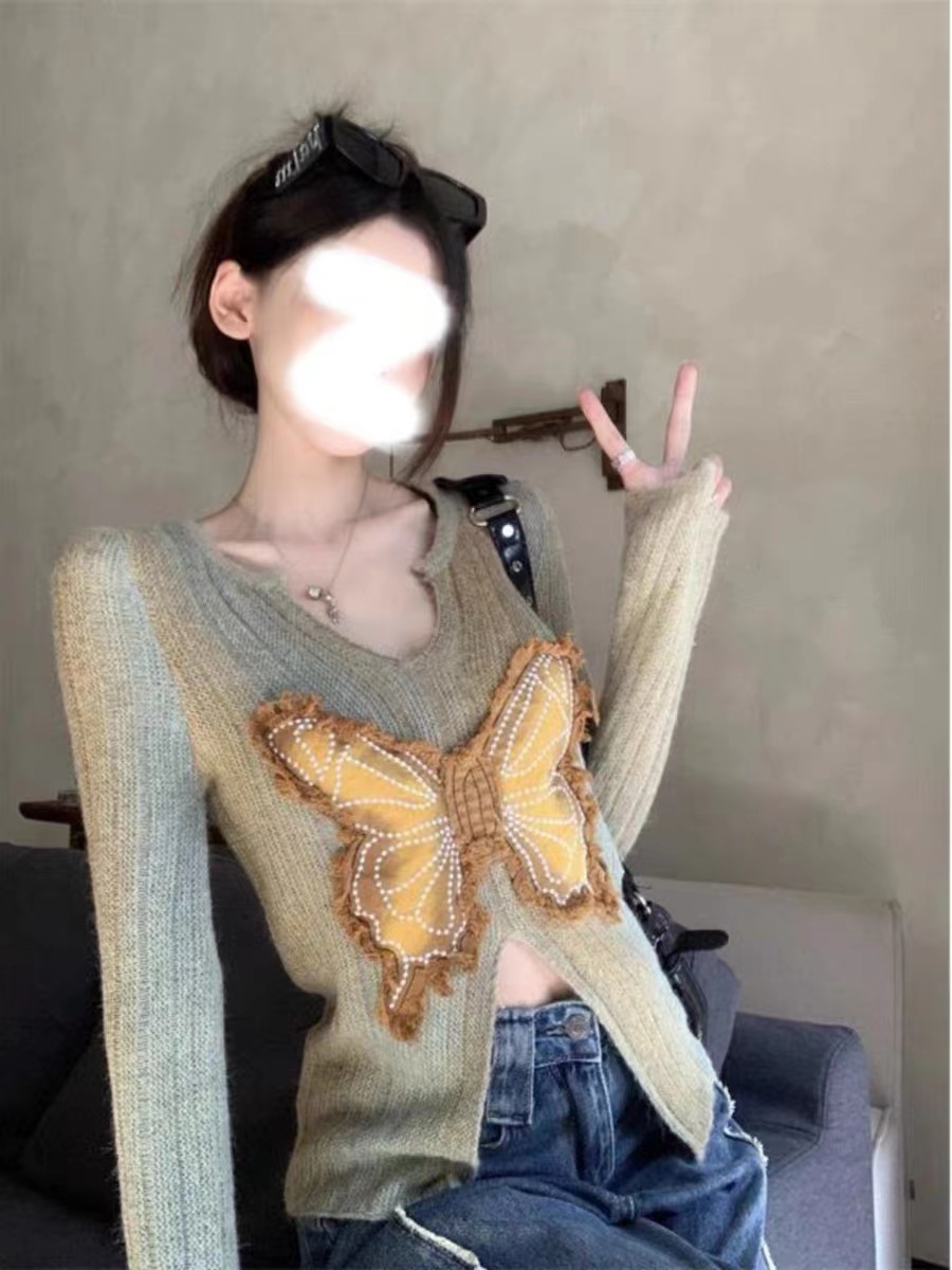 Sweet Cool Hot Girl Butterfly Embroidered Patch Long Sleeve V-neck Sweater Women's Autumn Contrast Color Gradient Slim-fit Sweater Top