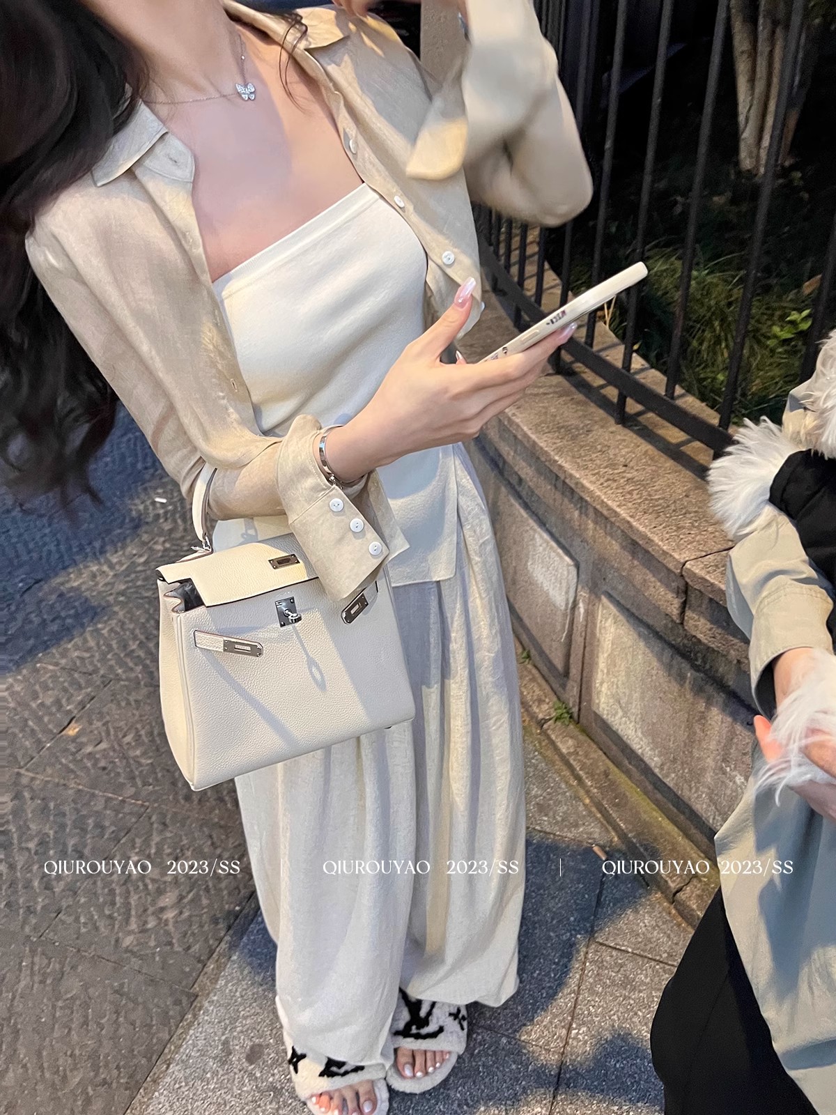 Short sun protection clothing for women in summer 2023 new small loose shirt jacket apricot thin outer cardigan