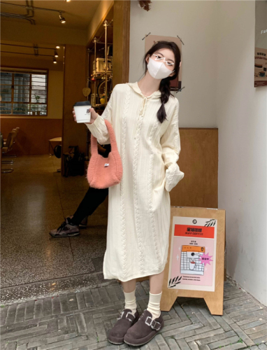 Actual shot of new autumn and winter style~French retro long-sleeved knitted dress for women, lazy style hooded sweater dress