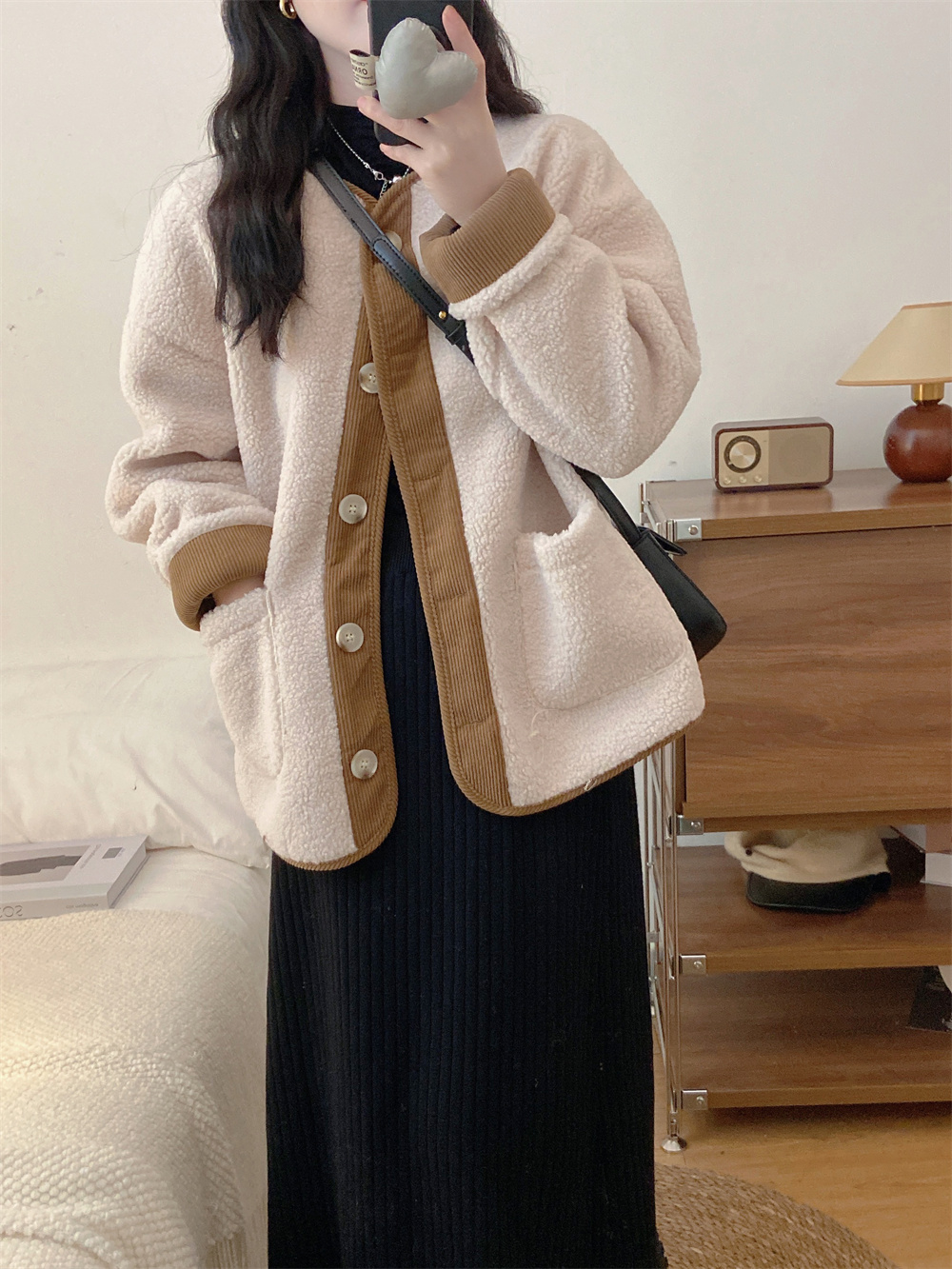 羊羔毛外套女新款2023秋冬短款名媛復古高級感加厚棒球服上衣