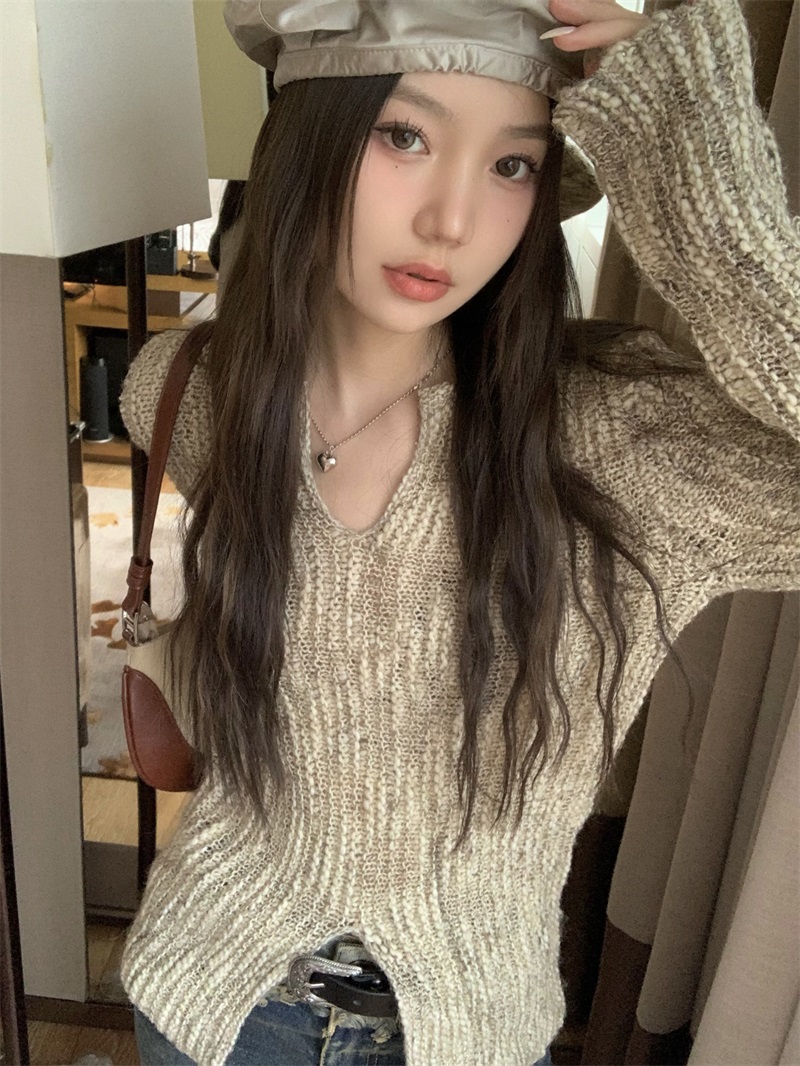 美麗奴羊毛修身花式紗開衩套頭毛衣V領設計秋季長袖鏤空針織上衣
