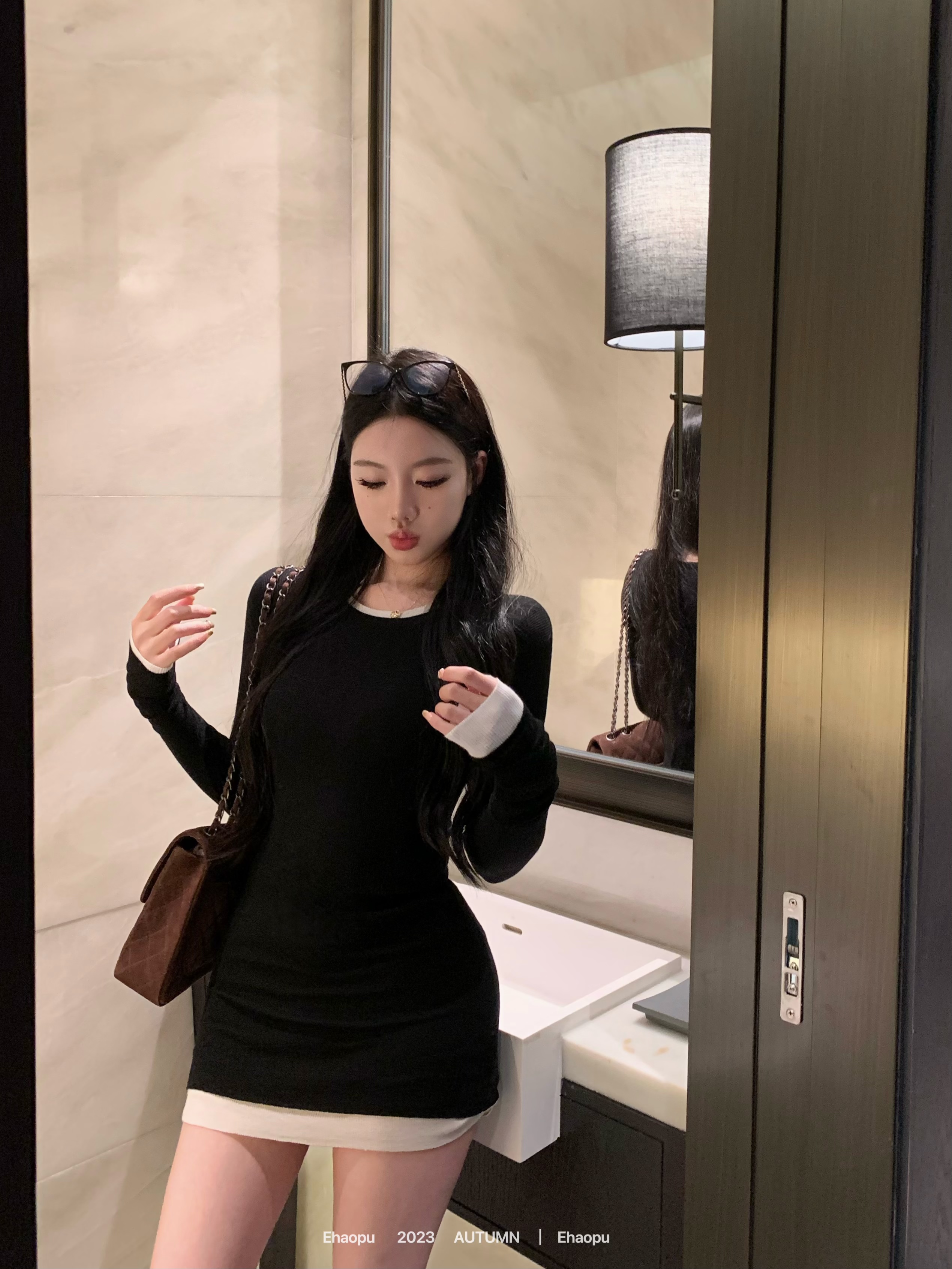 Real shot of knitted waist dress with bottoming waist slimming tight hip skirt