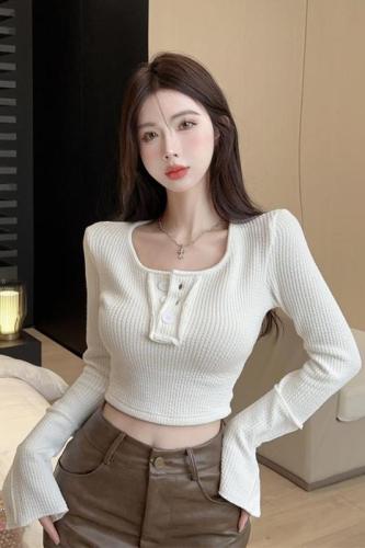 Actual shot~French gentle temperament solid color threaded button long-sleeved top simple waist slimming round neck T-shirt