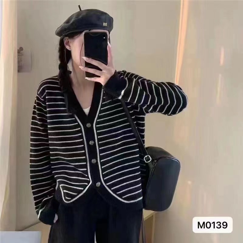 2023秋冬新款韓版時尚簡約V領條紋針織寬鬆休閒開衫上衣女