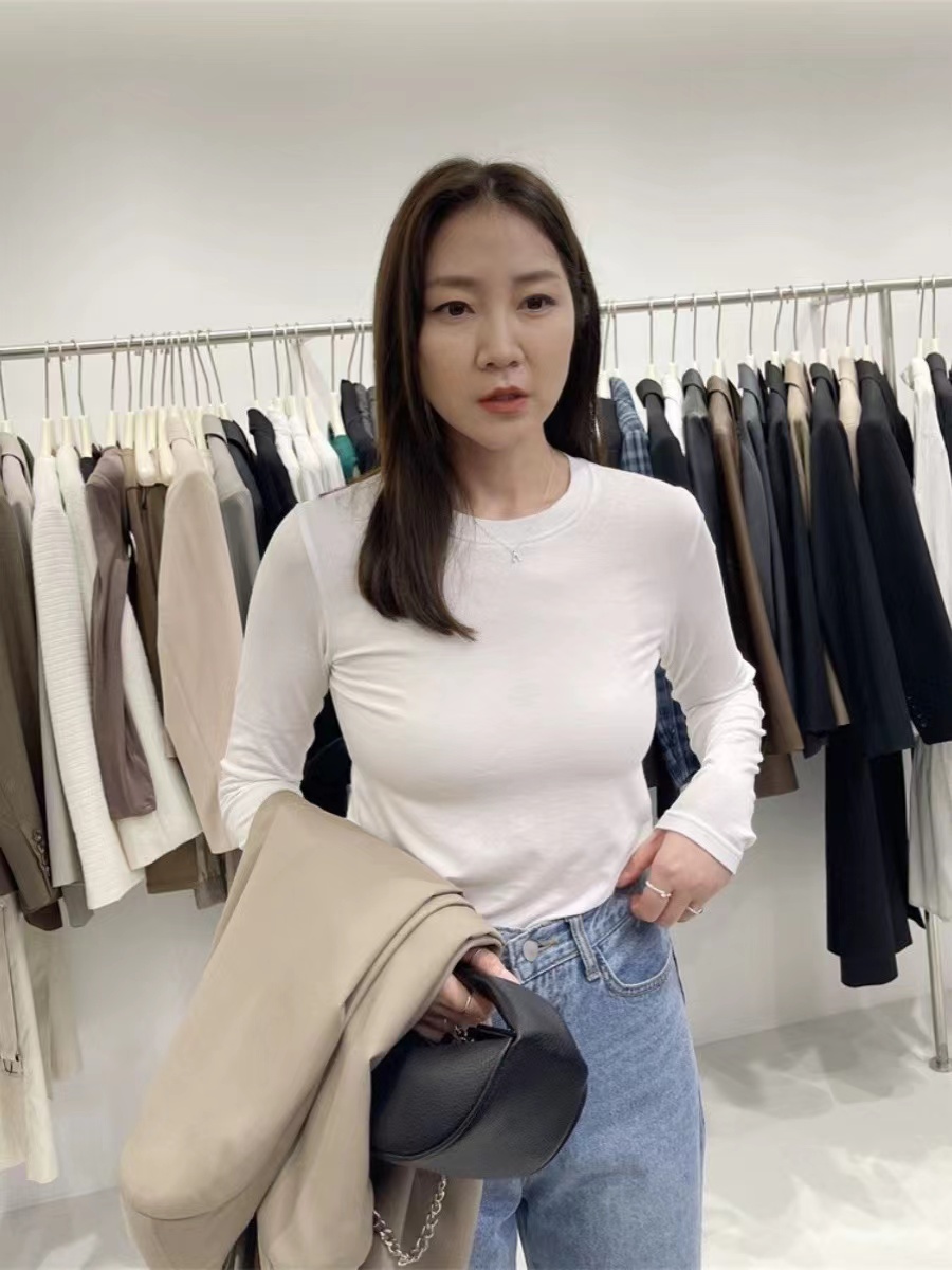 長袖t恤女內搭修身顯瘦2023新款秋冬打底衫上衣休閒純色簡約圓領