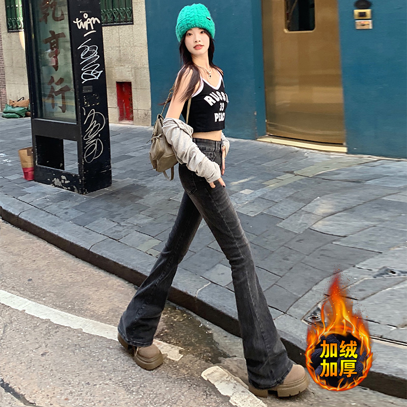 實拍2023秋冬時尚高級感穿搭#加絨加厚辣妹顯瘦微喇牛仔褲女