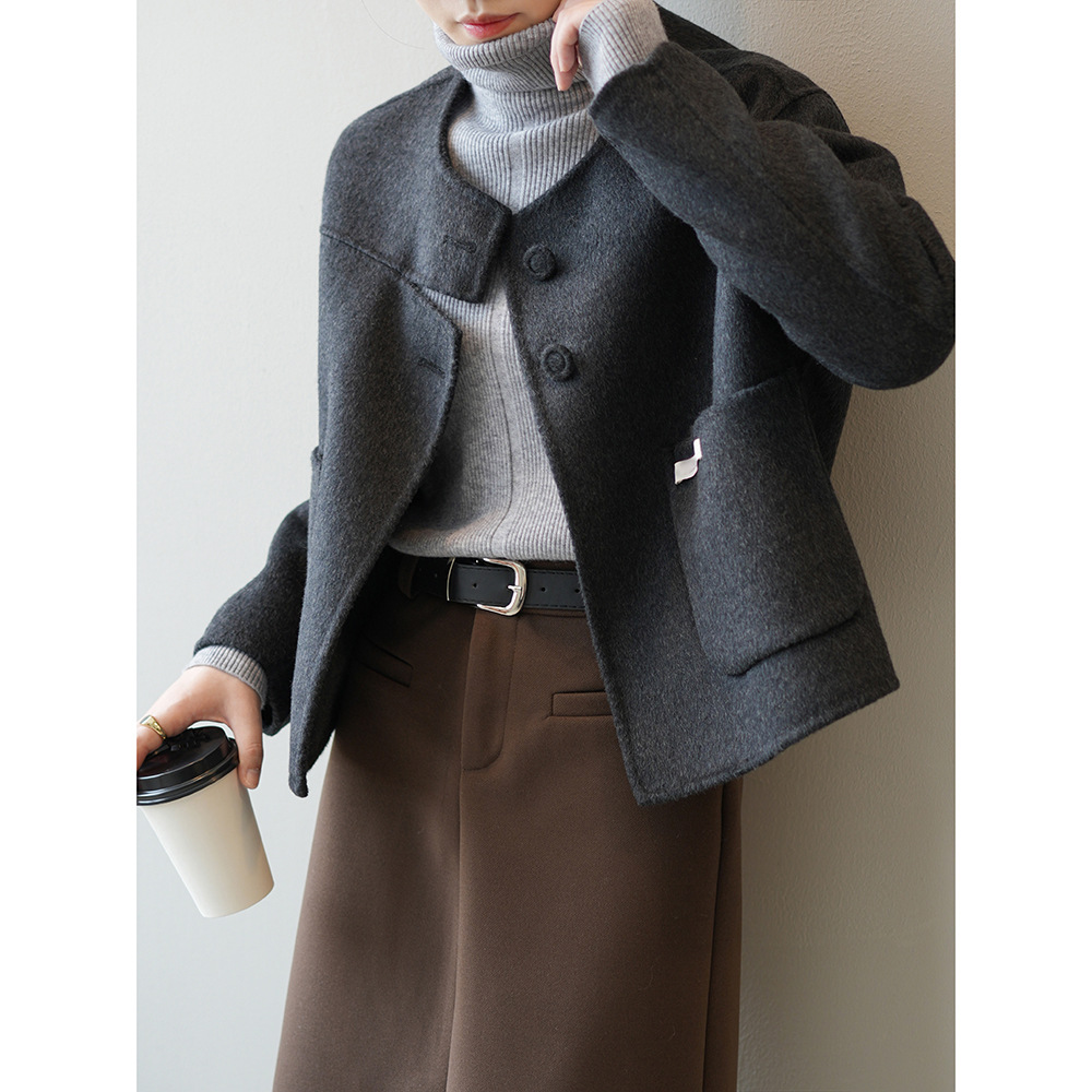 Actual shot ~ Xiaoxiangfeng woolen coat for women 2023 winter new Korean style simple short round neck coat