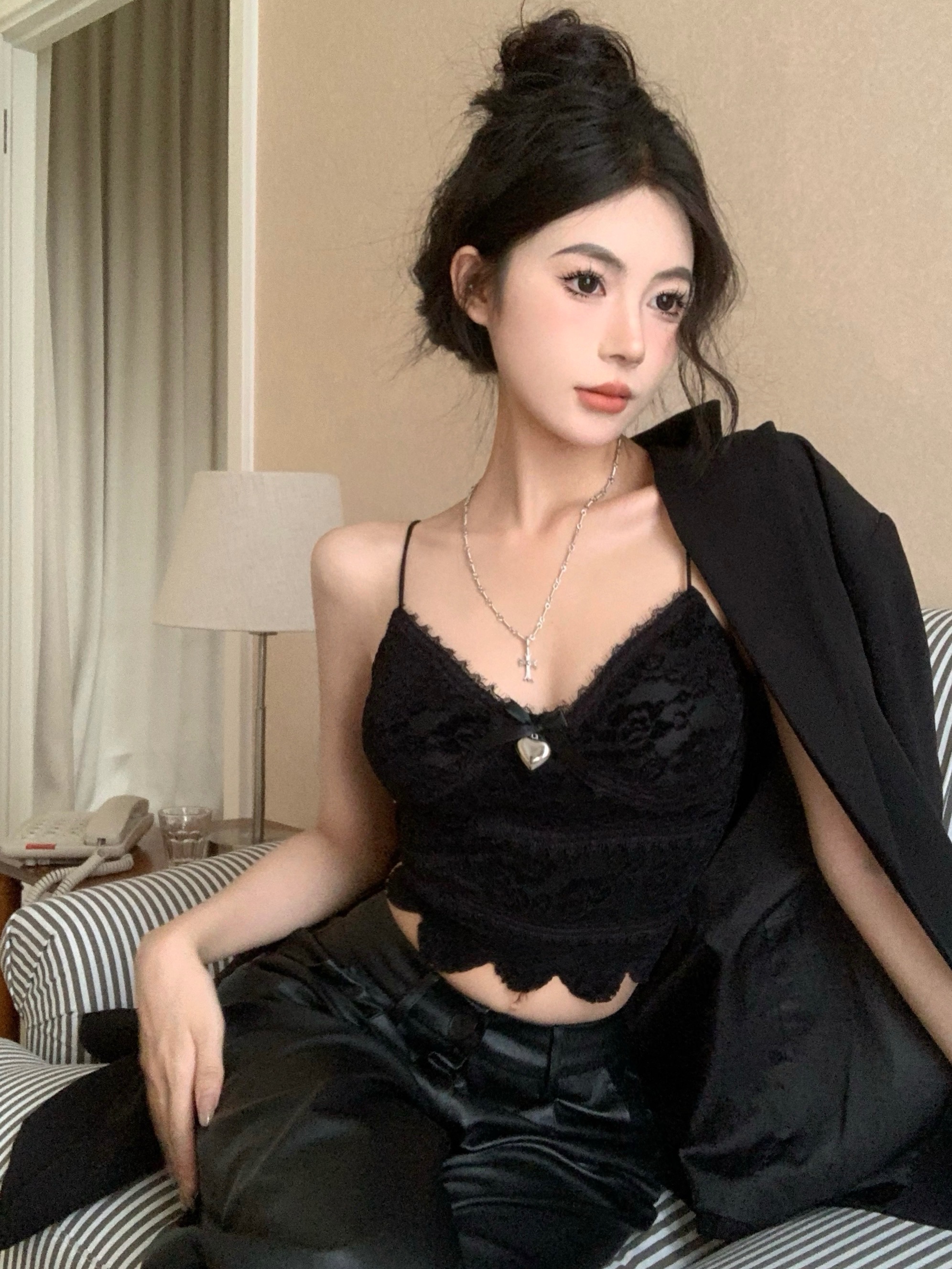 實拍 法式復古高級感蕾絲吊帶自帶bar修身顯瘦彈力內搭上衣