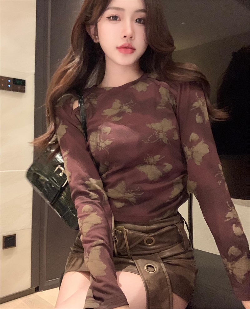實拍！！秋冬新款法式百搭鏤空印花長袖顯瘦打底衫上衣女潮