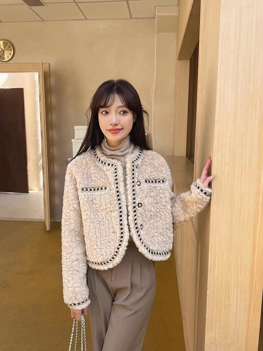 2023秋季新款法式甜美毛毛外套氣質小個子羊羔毛絨超短款皮毛一體