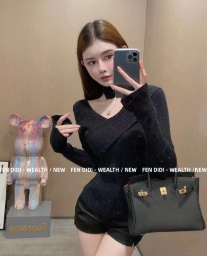 Korean chic cross one-neck sweater for women, autumn and winter long-sleeved bottoming shirt with slimming short top