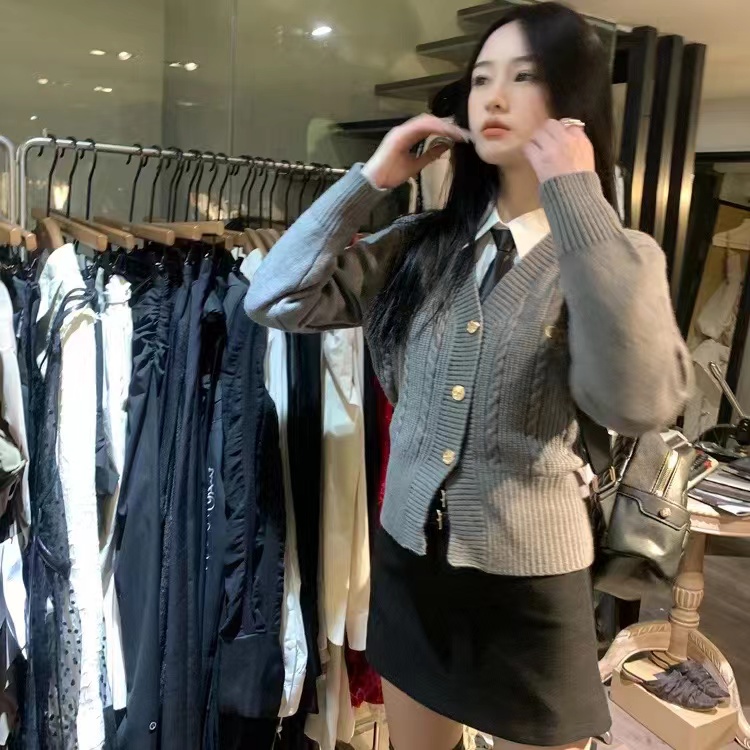 Korean ANDYETAD1/AW college style V-neck slim sweater cardigan winter LOGO embroidered inner sweater