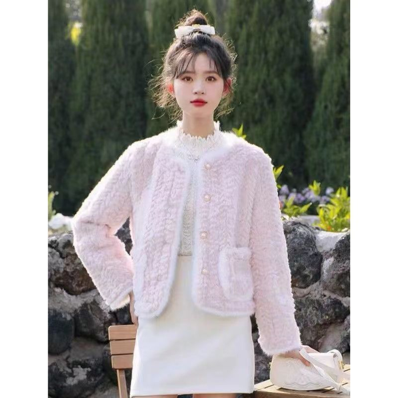 Xiaoxiangfeng imitation lamb plush short coat for women 2023 autumn and winter new style high-end fur one-piece short top trendy