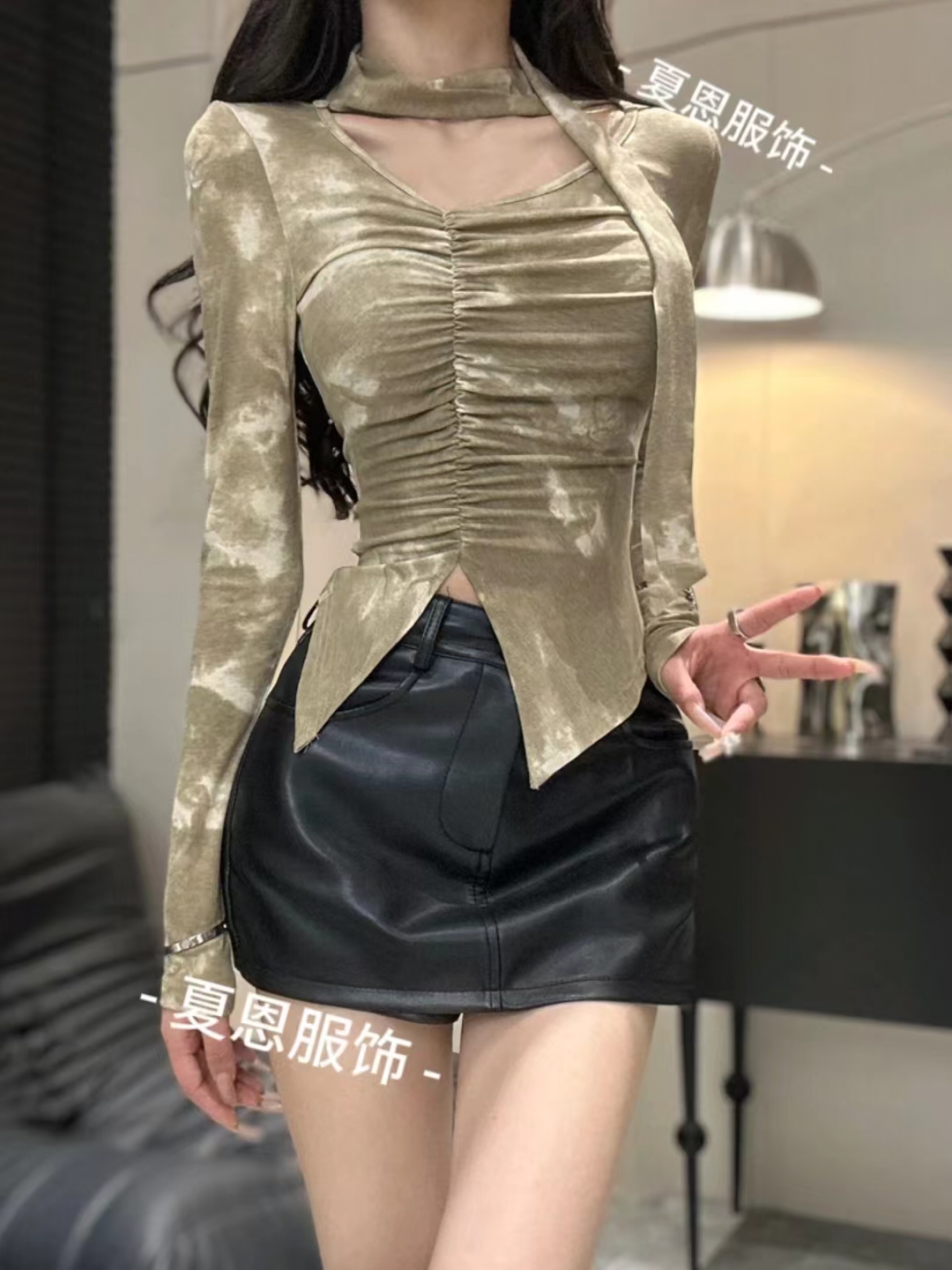琪琪推薦扎染v領飄帶掛脖長袖T恤女小眾顯瘦褶皺開叉上衣打底衫